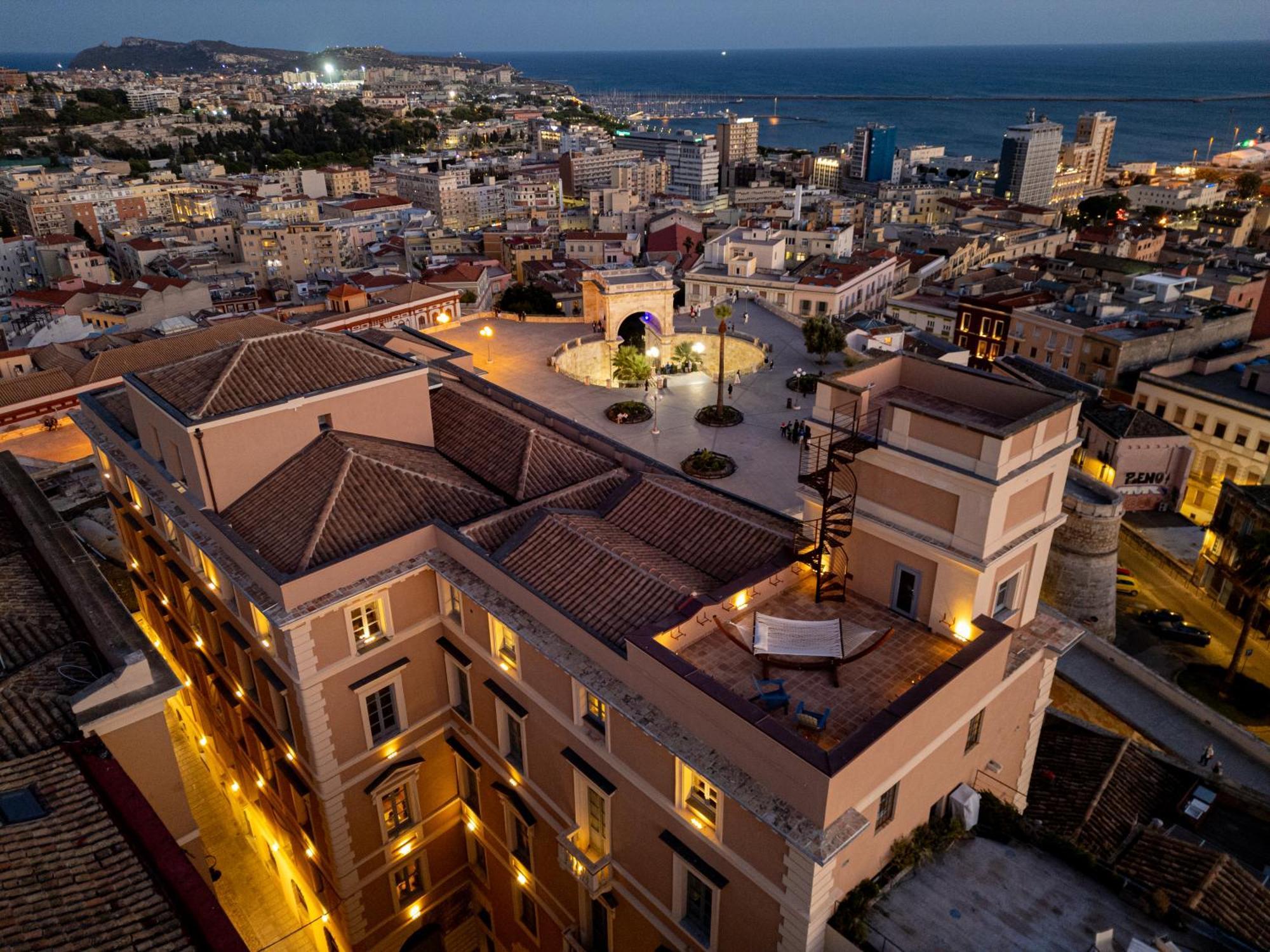 Palazzo Boyl 1840 Hotel Cagliari Exterior foto