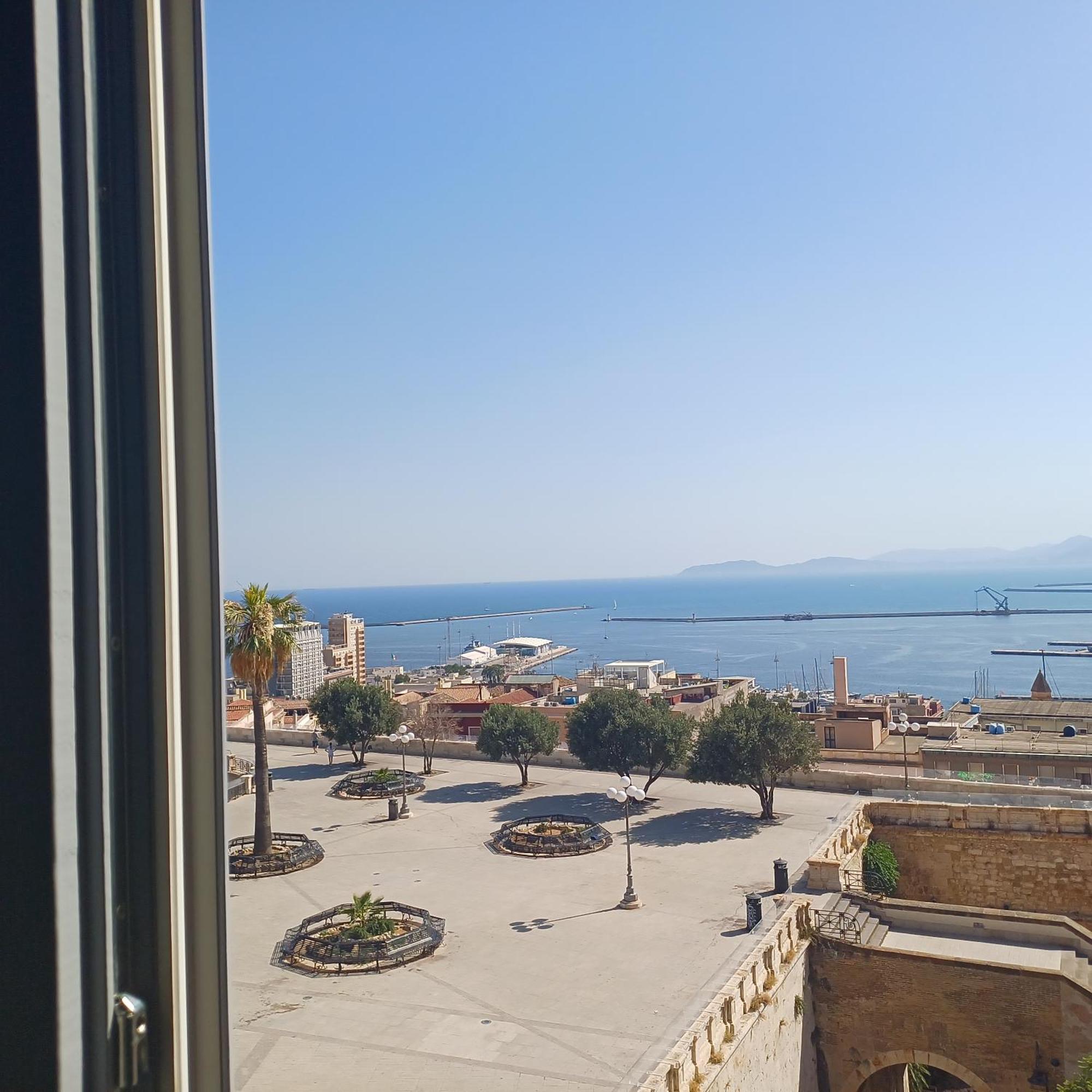Palazzo Boyl 1840 Hotel Cagliari Exterior foto