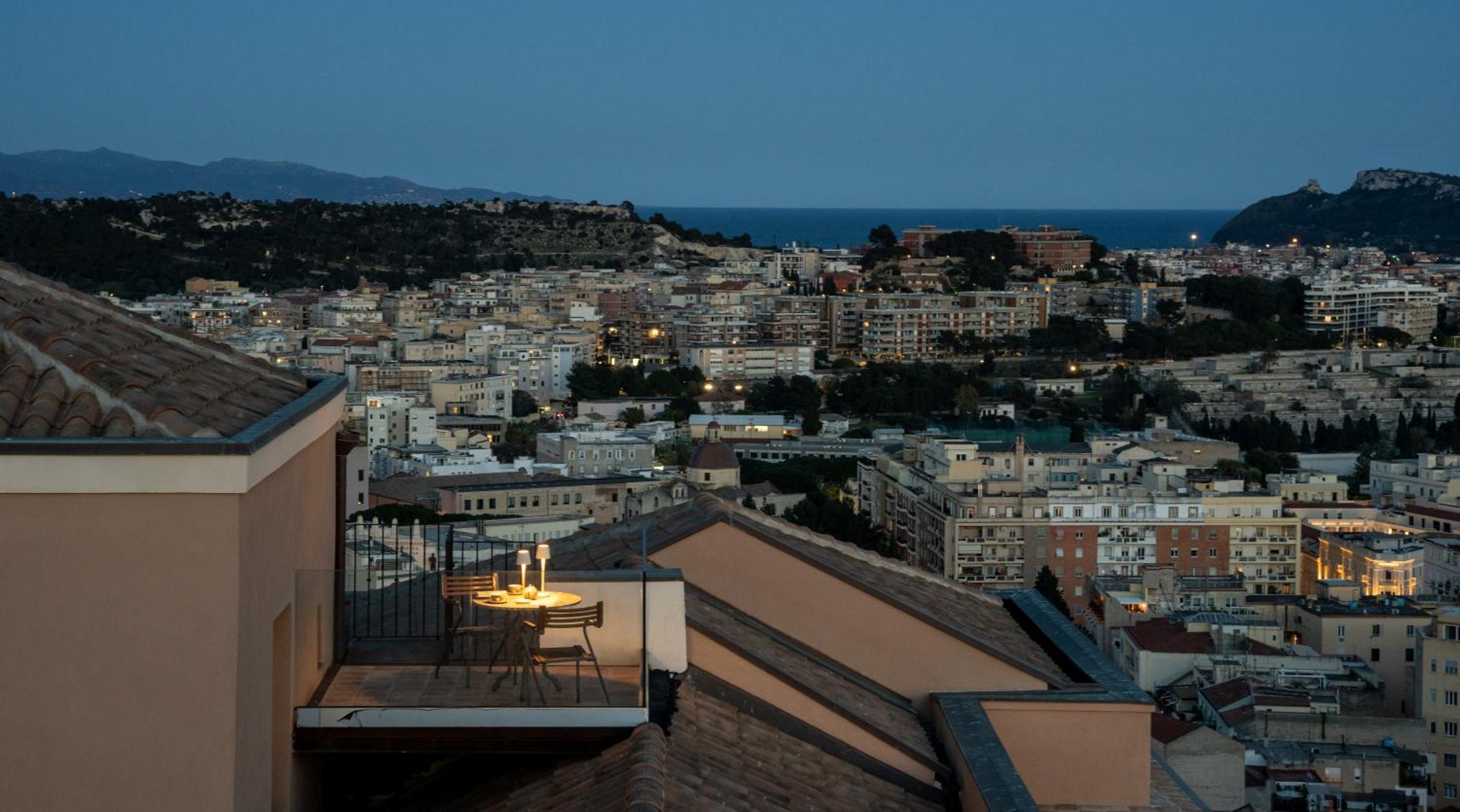 Palazzo Boyl 1840 Hotel Cagliari Exterior foto
