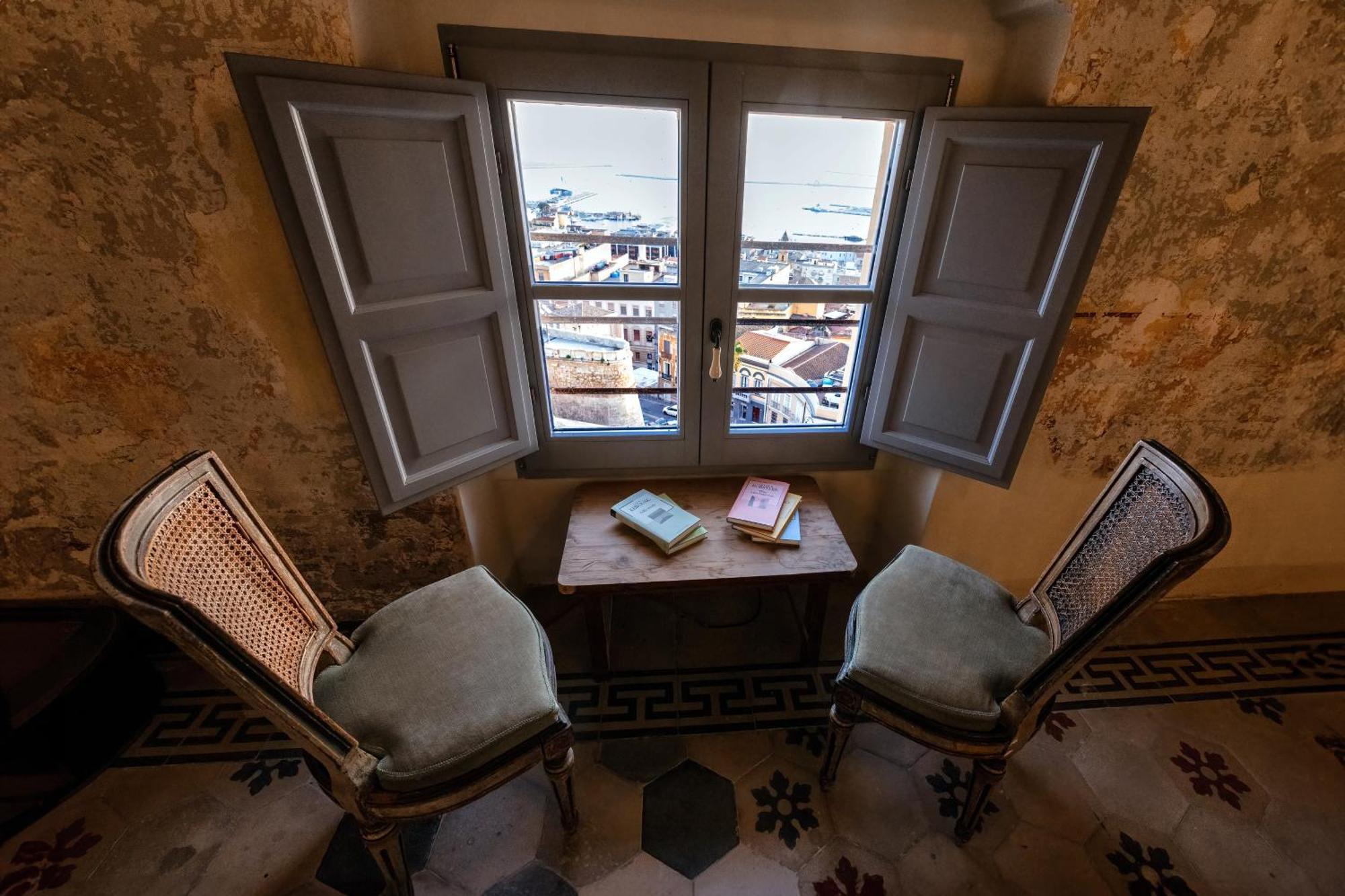 Palazzo Boyl 1840 Hotel Cagliari Exterior foto