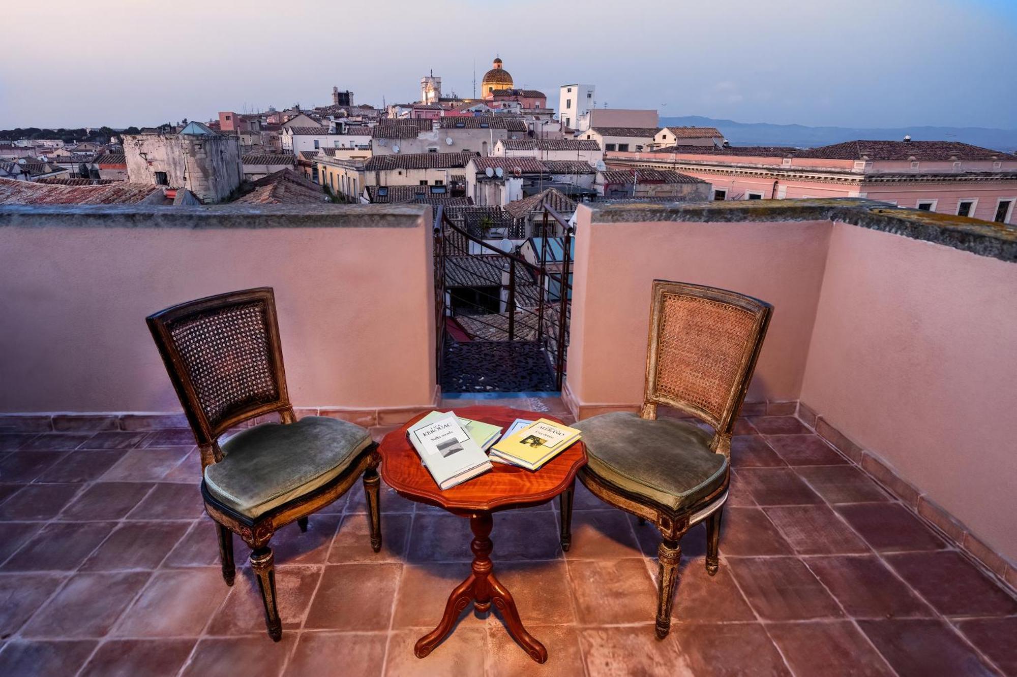 Palazzo Boyl 1840 Hotel Cagliari Exterior foto